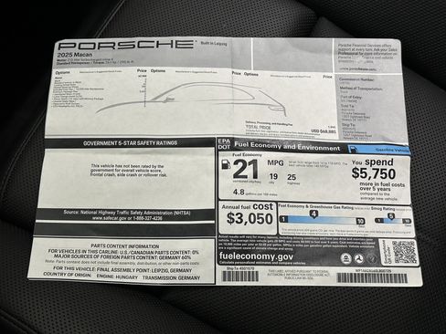 Certified 2025 Porsche Macan image 53