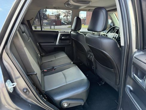 Used 2016 Toyota 4Runner SR5 image 25