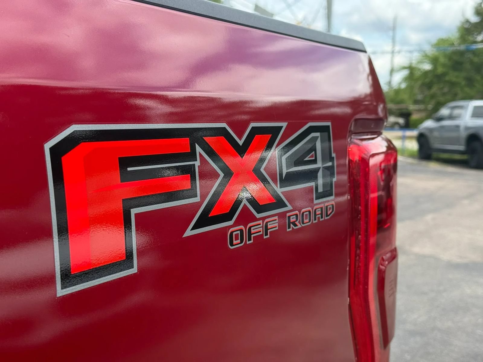 Used 2019 Ford F350 Lariat w/ Lariat Value Package AWD/4WD image 14