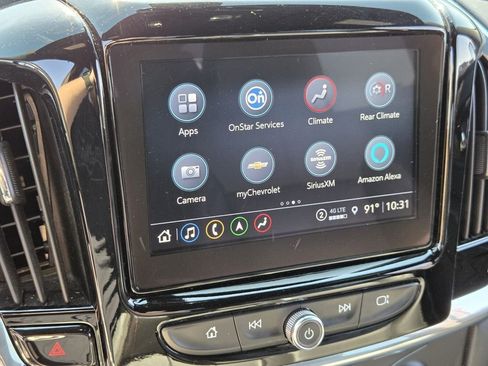 Used 2023 Chevrolet Traverse RS FWD image 22