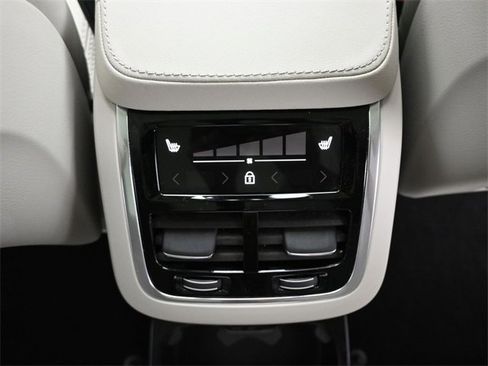 Used 2024 Volvo XC90 T8 Ultimate w/ Lounge Package image 35