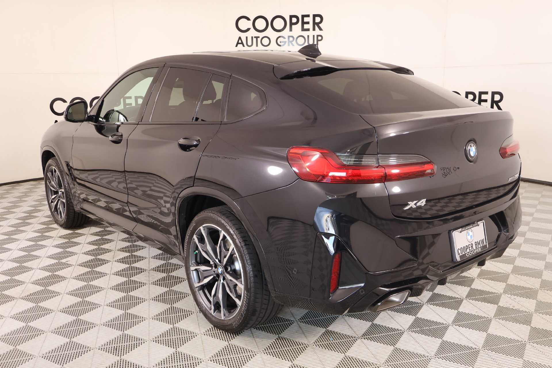 Used 2024 BMW X4 xDrive30i w/ Premium Package AWD/4WD image 24