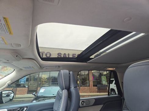 Used 2019 Lincoln Navigator Black Label AWD/4WD image 23