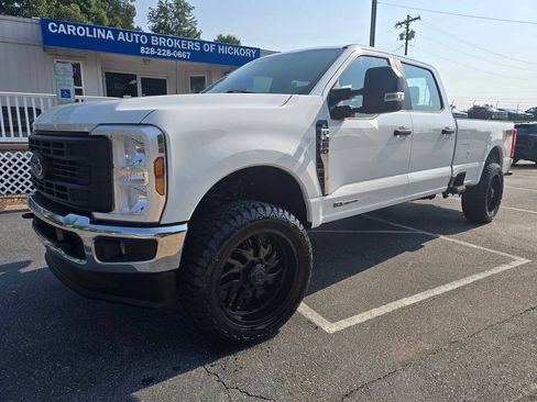 Used 2024 Ford F250 XL w/ FX4 Off-Road Package AWD/4WD image 2