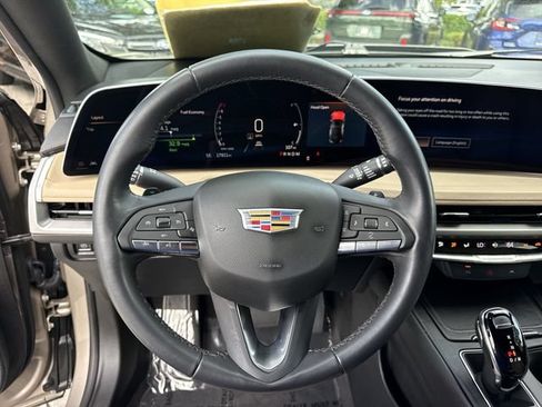 Used 2024 Cadillac XT4 Luxury FWD image 14