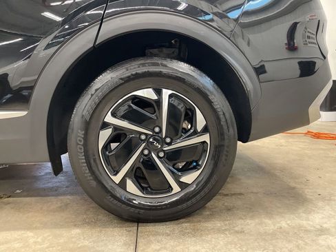 Certified 2023 Kia Sportage LX AWD/4WD image 32