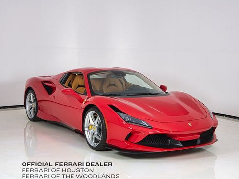 Used 2021 Ferrari F8 Tributo RWD image 23