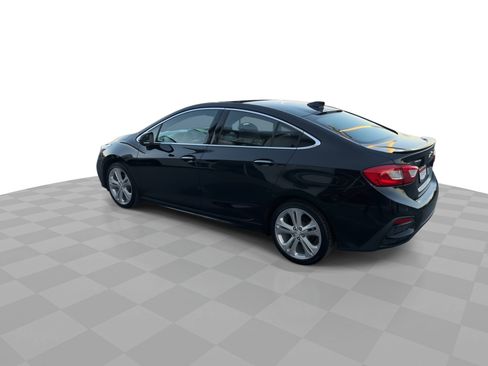 Used 2018 Chevrolet Cruze Premier image 6