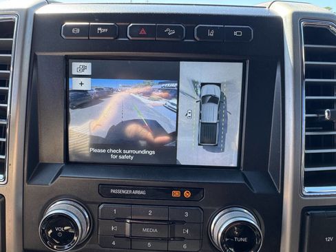 Used 2017 Ford F250 Platinum w/ Platinum Ultimate Package image 18