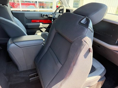Used 2023 Ford Bronco 2-Door AWD/4WD image 10