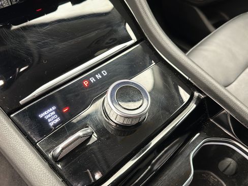 Used 2021 Jeep Grand Cherokee L Limited AWD/4WD image 19