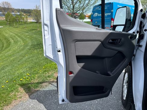 Used 2023 Ford Transit 350 XLT RWD image 26