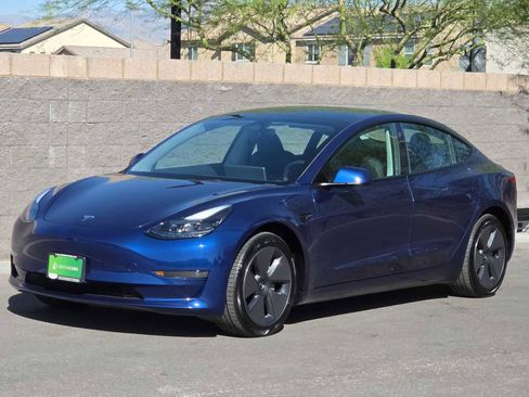 Used 2023 Tesla Model 3 Standard Range image 5