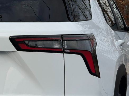 New 2026 Chevrolet Equinox LT image 8