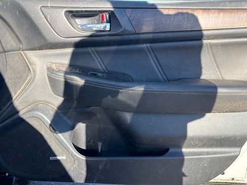 Used 2018 Subaru Outback 3.6R Limited AWD/4WD image 17