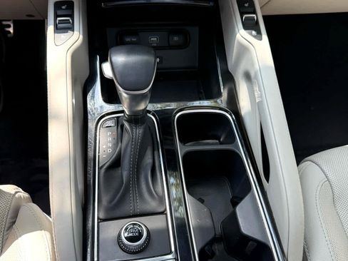 Used 2022 Kia Telluride SX image 19