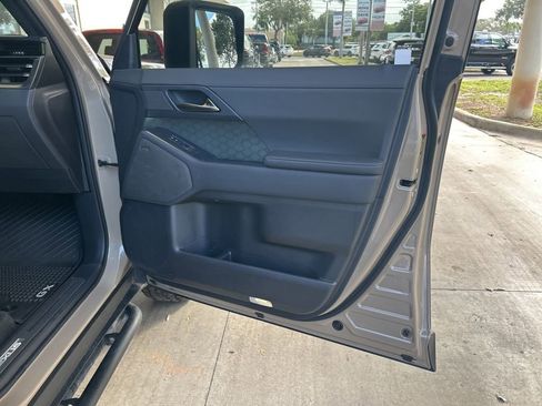 Used 2024 Lexus GX 550 image 22