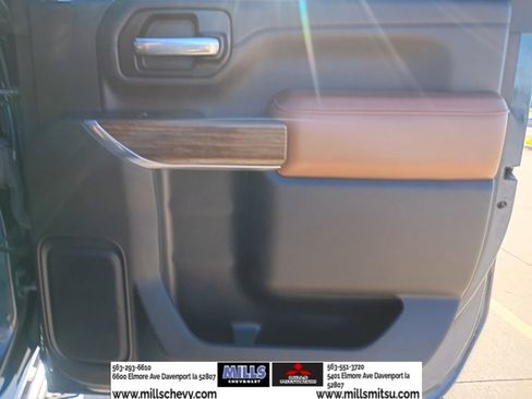 Used 2023 Chevrolet Silverado 2500 High Country w/ Technology Package image 15