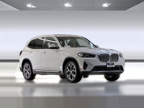 Used 2024 BMW X3 xDrive30i w/ Premium Package AWD/4WD image 7