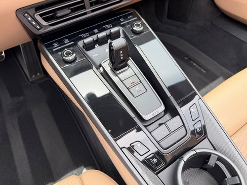 Used 2022 Porsche 911 Targa 4S AWD/4WD image 43