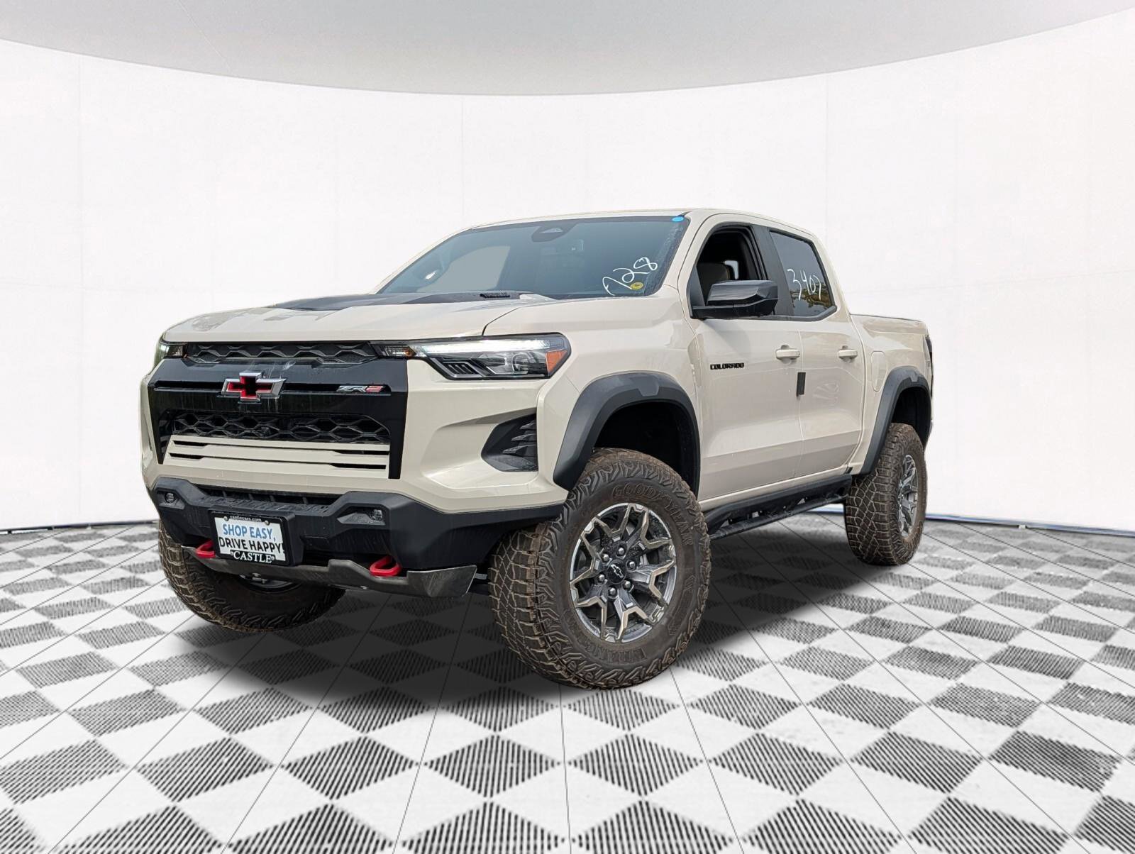 New 2026 Chevrolet Colorado ZR2 w/ Technology Package AWD/4WD image 2