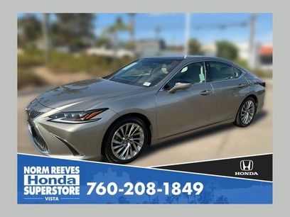 Used 2019 Lexus ES 350 Ultra Luxury w/ Accessory Package 2