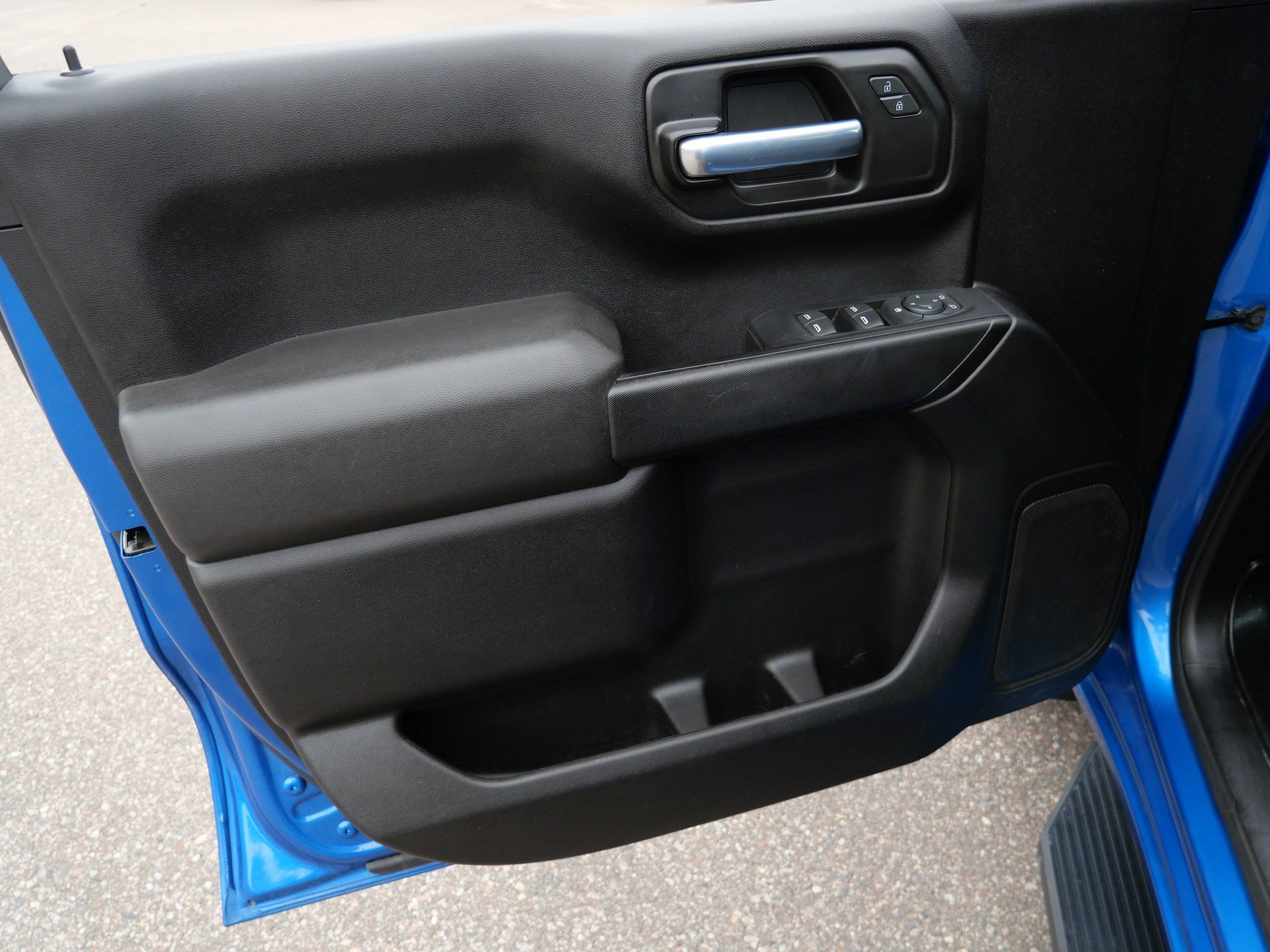 Used 2022 Chevrolet Silverado 1500 Custom AWD/4WD image 22