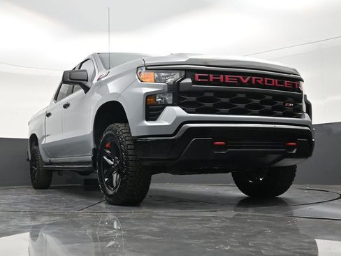 Used 2025 Chevrolet Silverado 1500 Custom Trail Boss AWD/4WD image 27