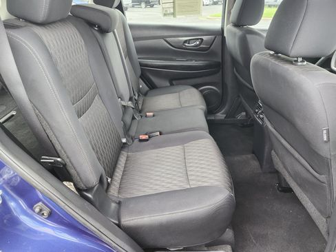 Used 2018 Nissan Rogue S FWD image 17