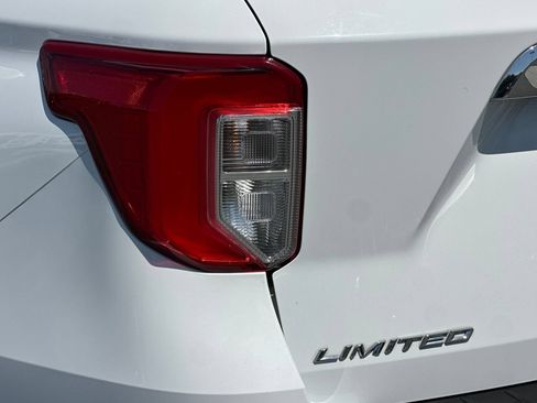 Certified 2023 Ford Explorer Limited w/ Equipment Group 301A AWD/4WD image 28