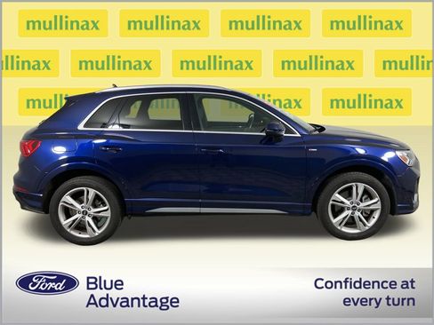 Used 2022 Audi Q3 2.0T Premium Plus image 2