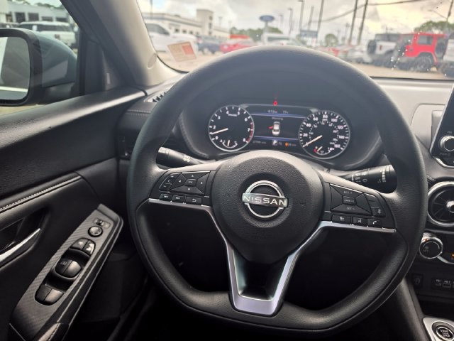 Used 2025 Nissan Sentra SV w/ Trunk Package FWD image 18