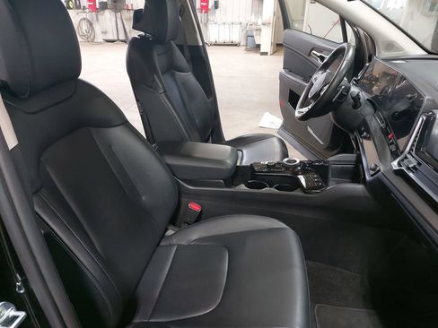 Used 2023 Kia Sportage EX AWD/4WD image 10