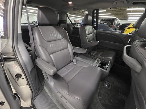 Used 2005 Honda Odyssey Touring image 25