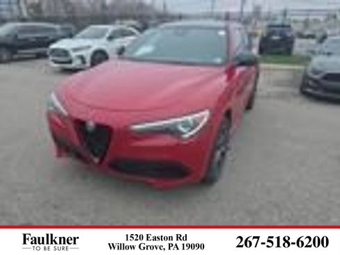 Used 2023 Alfa Romeo Stelvio Veloce image 1