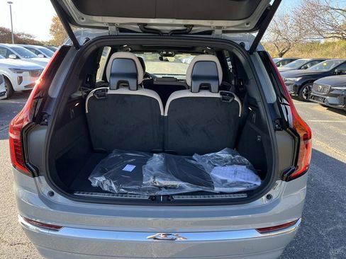 New 2026 Volvo XC90 B6 Plus image 12