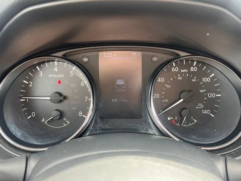 Used 2020 Nissan Rogue Sport S image 28