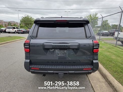 Used 2025 Toyota 4Runner SR5 AWD/4WD image 10