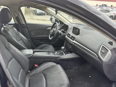 Used 2018 MAZDA MAZDA3 Sport w/ Preferred Equipment Package image 19
