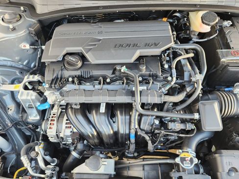 New 2026 Hyundai Elantra Limited FWD image 32
