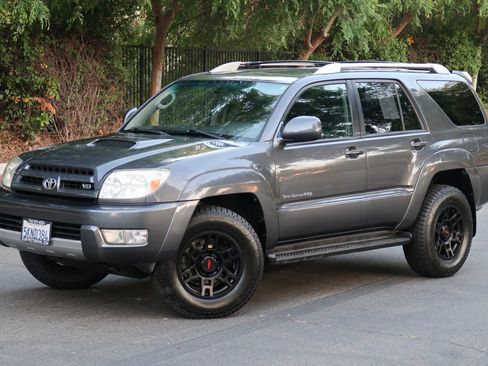 Used 2004 Toyota 4Runner Sport image 2