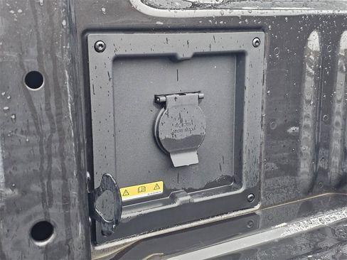 Used 2024 Ford F150 Lariat image 14