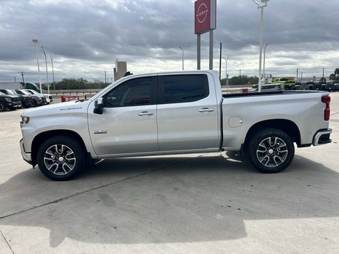 Used 2021 Chevrolet Silverado 1500 LT image 4