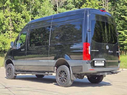 Used 2020 Mercedes-Benz Sprinter 2500 image 3