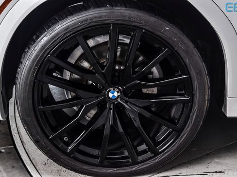 Used 2023 BMW X6 xDrive40i w/ M Sport Package image 10