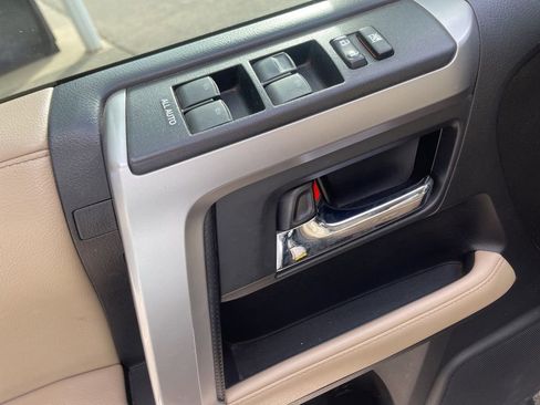 Used 2022 Toyota 4Runner SR5 Premium w/ Moonroof Package image 39