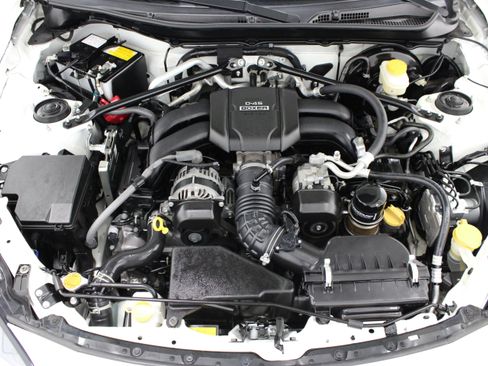 Used 2025 Toyota GR86 Premium RWD image 30