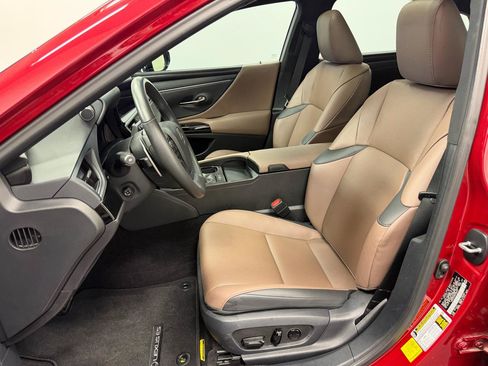 Used 2023 Lexus ES 350 w/ Premium Package FWD image 4