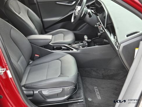 Certified 2023 Kia Niro EX FWD image 19