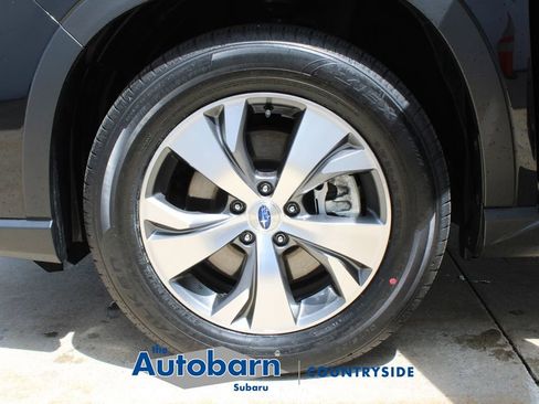 Used 2021 Subaru Ascent Premium w/ Convenience Package AWD/4WD image 32